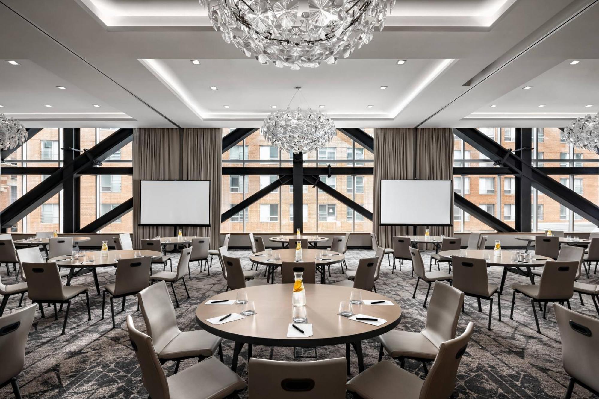 Humaniti Hotel Montreal, Autograph Collection Exteriör bild
